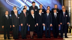 Οι πρωθυπουργοί και υπουργοί από τα κράτη που συμμετείχαν στη διάσκεψη για την ενεργειακή ασφάλεια στην Κεντρική και την Ανατολική Ευρώπη